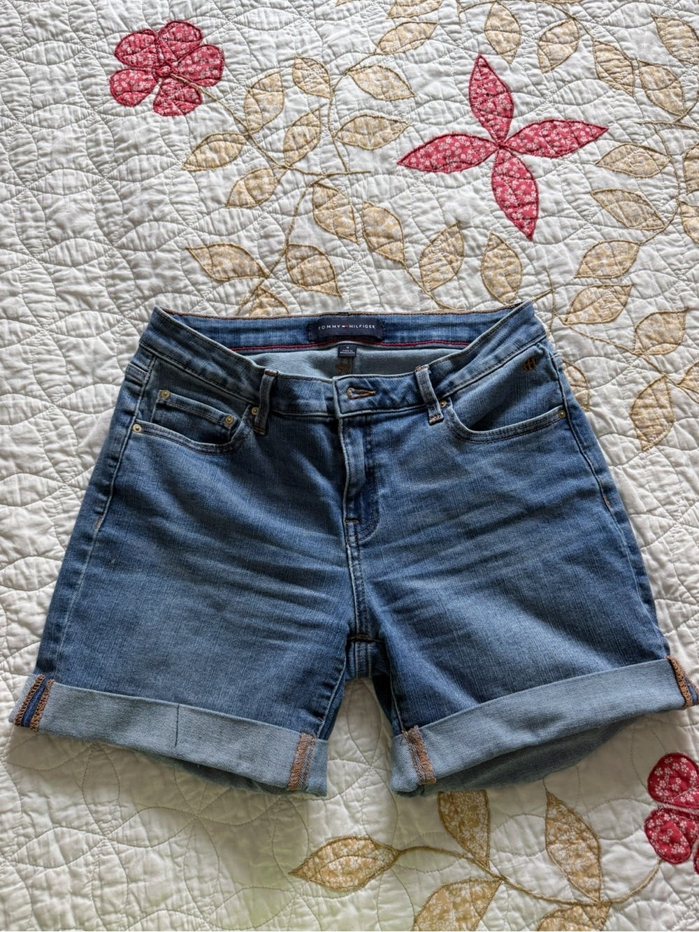 Tommy Hilfiger Blue Denim Cuffed Women’s Shorts, Size 4